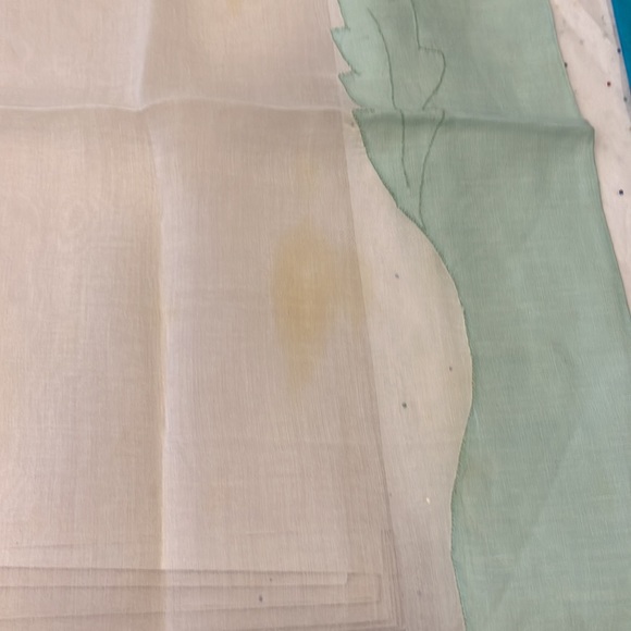 Vintage square table cloth with matching tea towels, 34x 32, - Picture 2 of 9